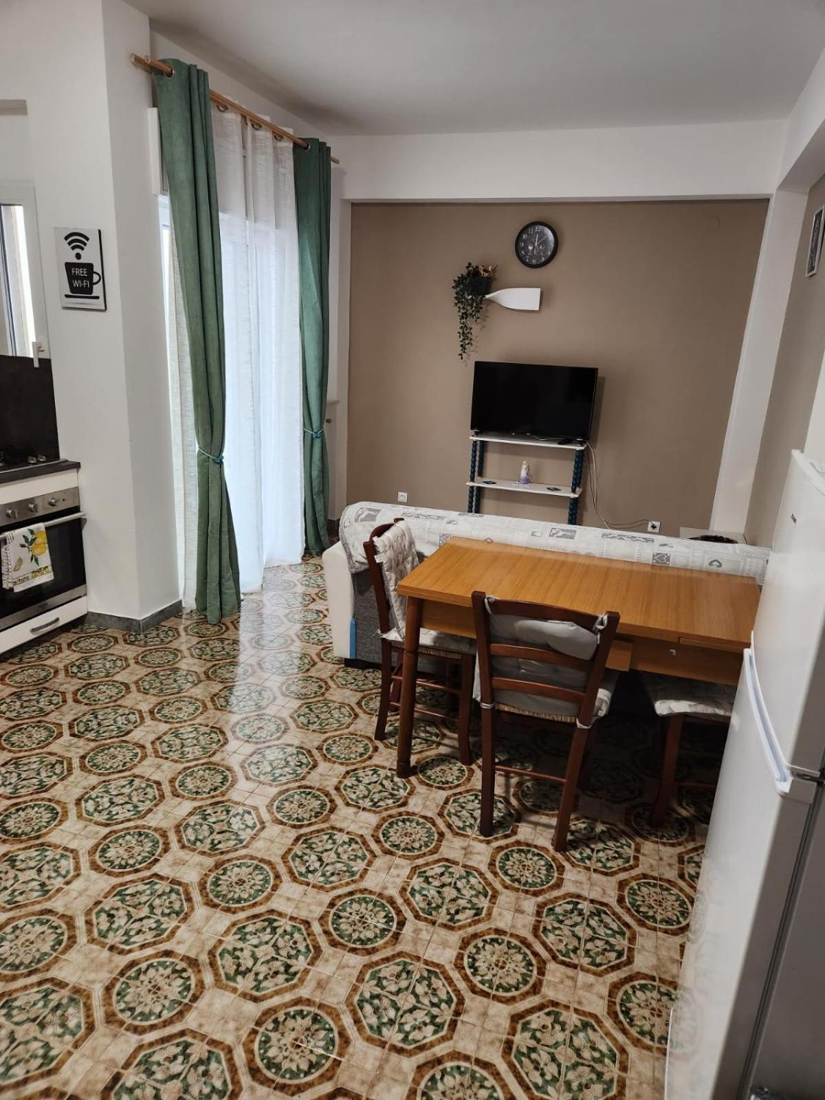 Аppartamenti Vicino Al Mare Apartamento Scalea Exterior foto
